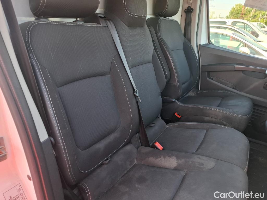  Renault  Trafic  Fourgon L2H1 3T Grand Confort 2.0 dCi 130CV BVM6 E6d #50