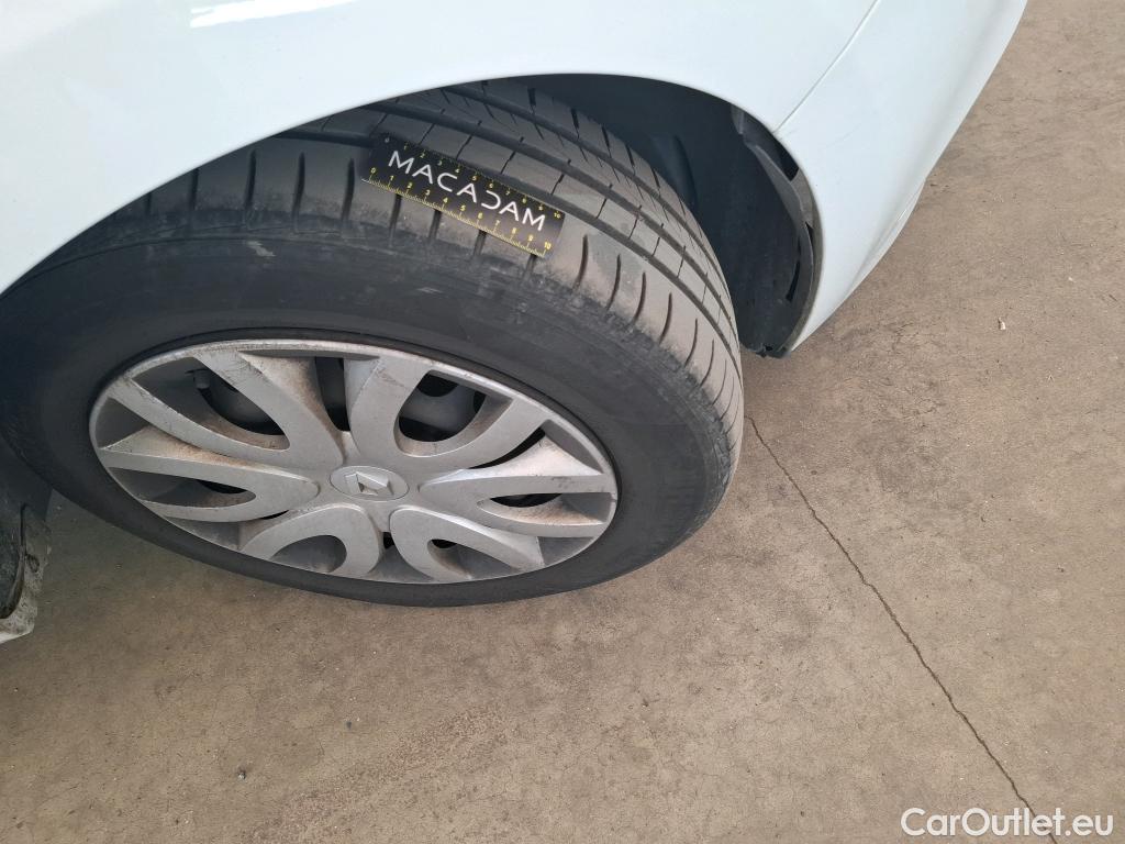  Renault  Clio  IV Air MediaNav 1.5 dCi 90CV BVM5 E6 #44