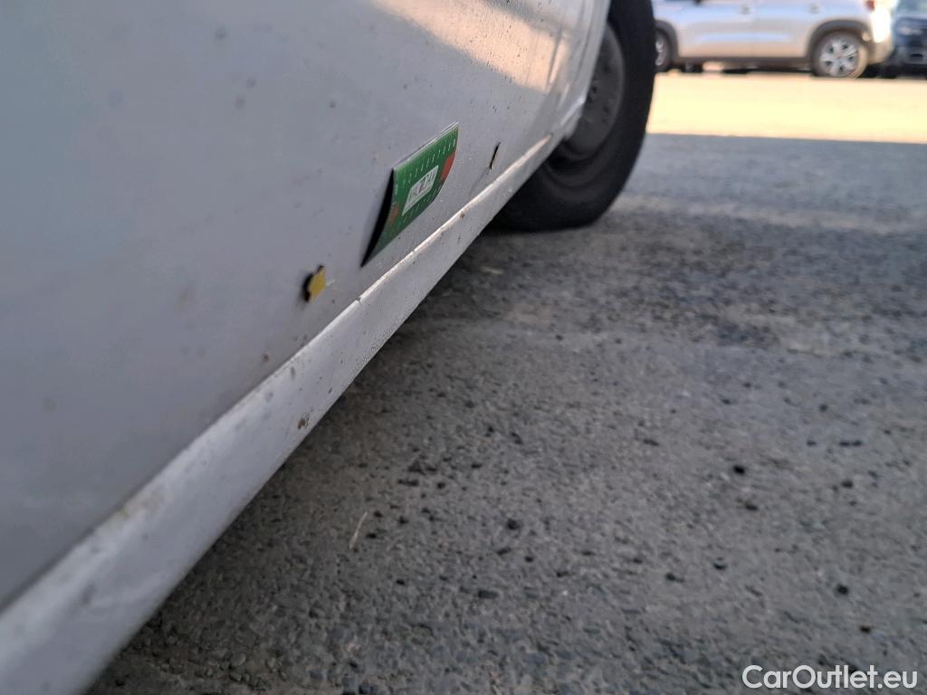  Renault  Master RENAULT  VU 4p Fourgon FG GCf Trac F3500 L3H3 Energy dCi 145 E6 #29