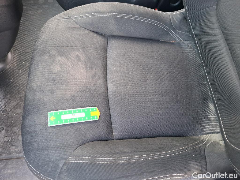  Renault  Trafic  Fourgon L2H1 3T Grand Confort 2.0 dCi 130CV BVM6 E6d #46