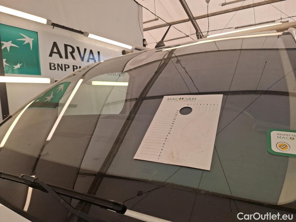  Opel  Vivaro OPEL  / 2019 / 4P / Fourgon tôlé 2.0 Diesel 145 Ptac aug L3 P.Busin auto #1