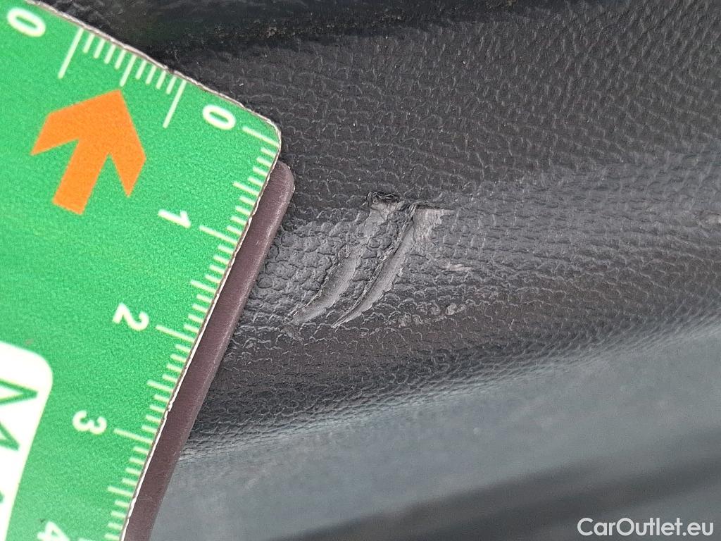 Peugeot  208  Premium 1.5 HDi 100CV BVM6 E6d #47