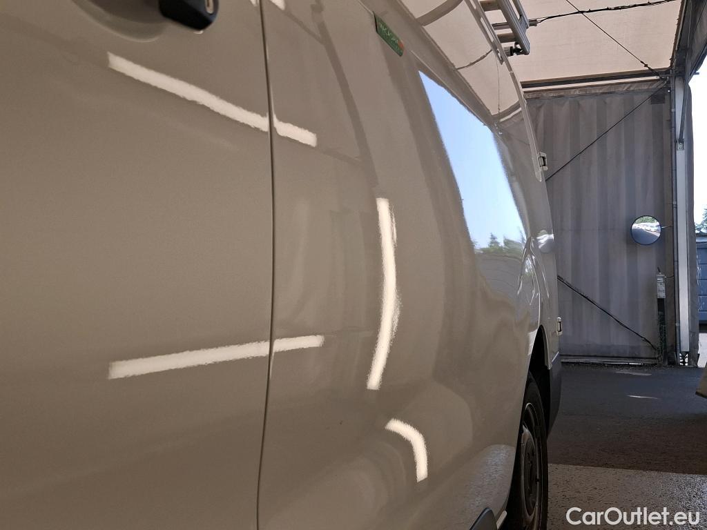  Opel  Vivaro OPEL  / 2019 / 4P / Fourgon tôlé 2.0 Diesel 145 Ptac aug L3 P.Busin auto #8