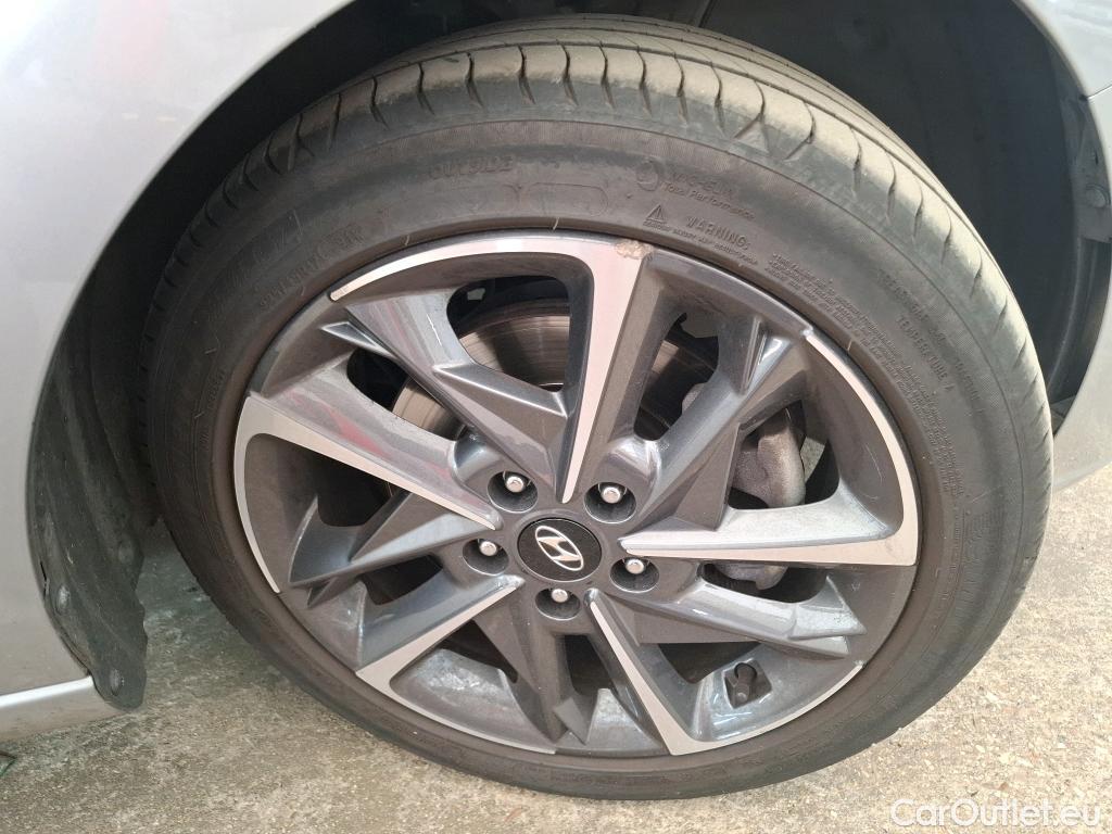  Hyundai  i30 HYUNDAI  Sport Wagon / 2020 / 5P / Break 1.0 T-GDI 120 DCT-7 MHEV CREATIVE SW #2