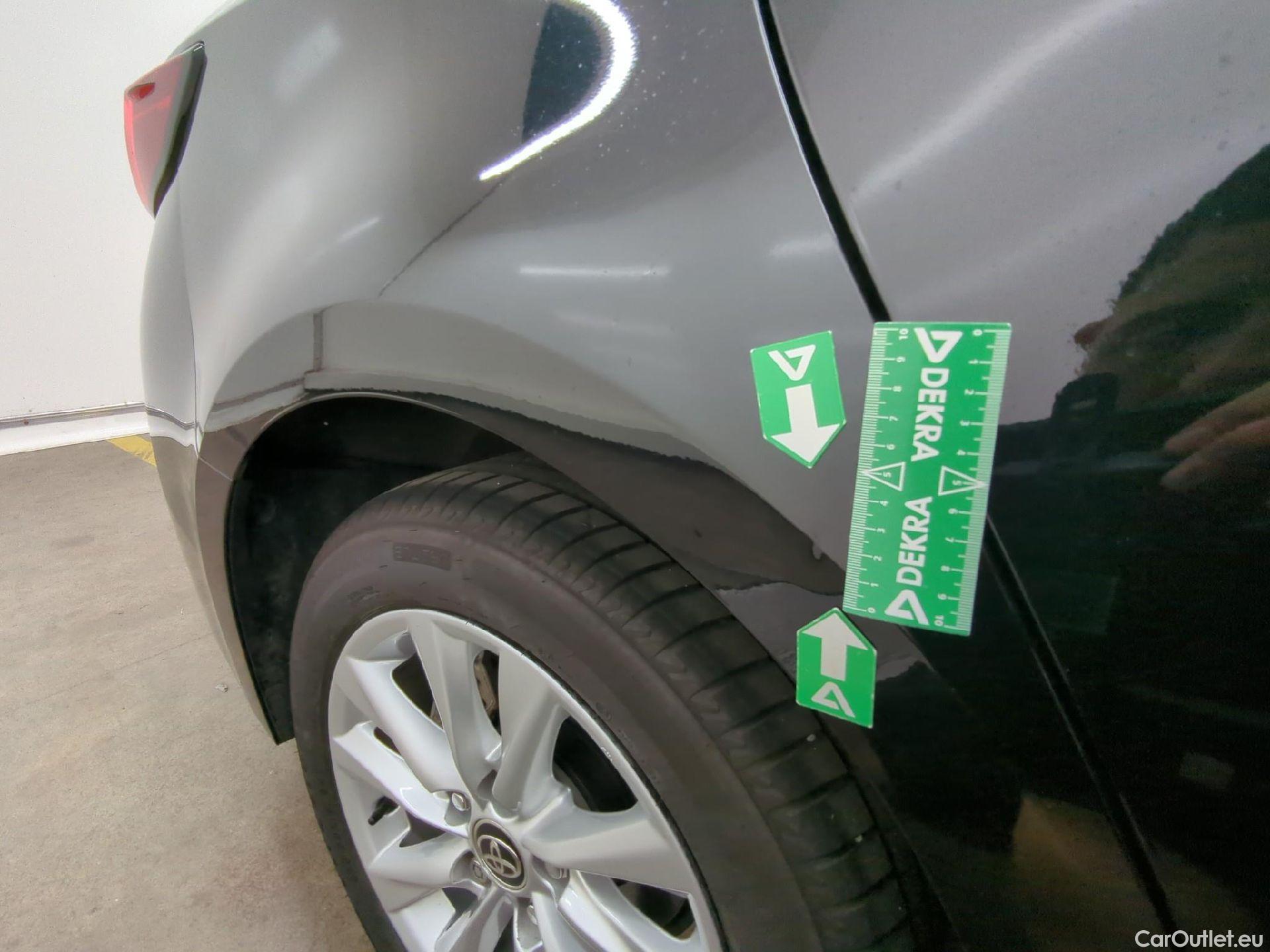  Toyota  Corolla TOYOTA  Touring Sports / 2022 / 5P / Break Hybride 140h Dynamic Business Beyond Zer #1