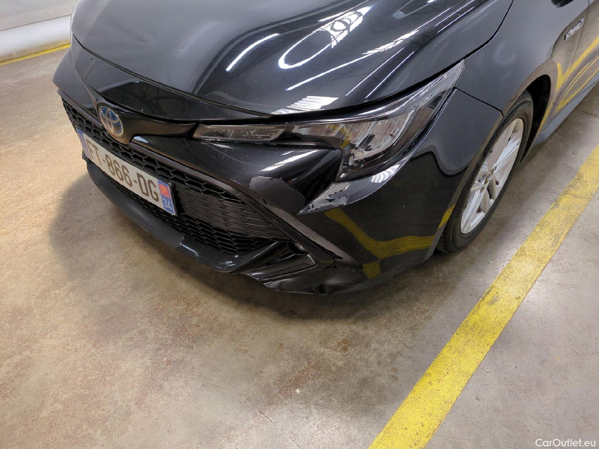  Toyota  Corolla TOYOTA  Touring Sports / 2018 / 5P / Break Hybride 122h Dynamic Business Stage Acad #28