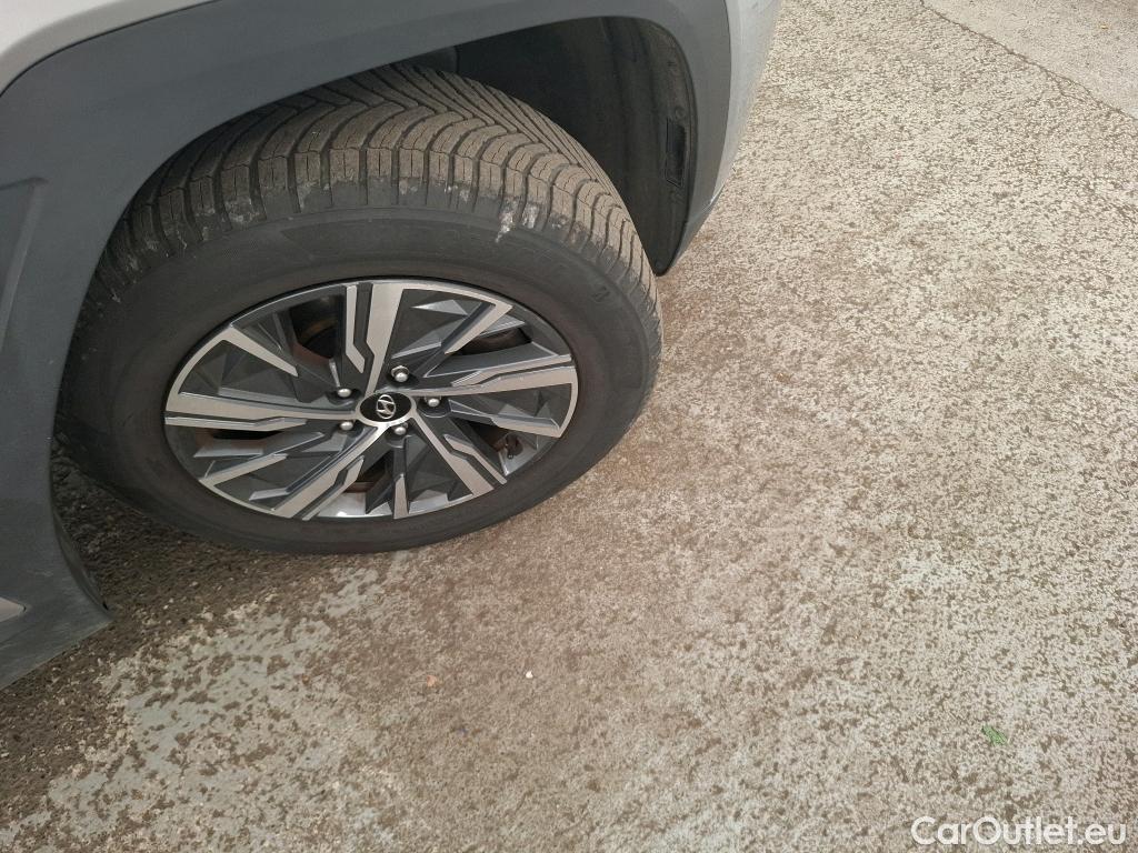  Hyundai  Tucson  Business Hybrid 2WD 1.6 T-GDI 230CV BVA6 E6d #37