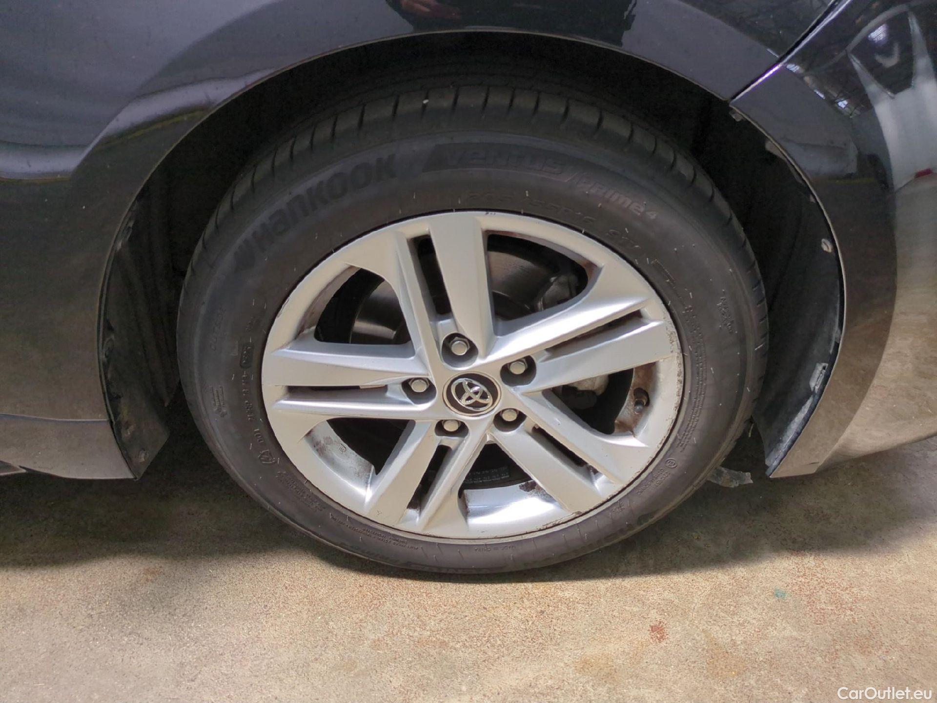  Toyota  Corolla TOYOTA  Touring Sports / 2018 / 5P / Break Hybride 122h Dynamic Business Stage Acad #24