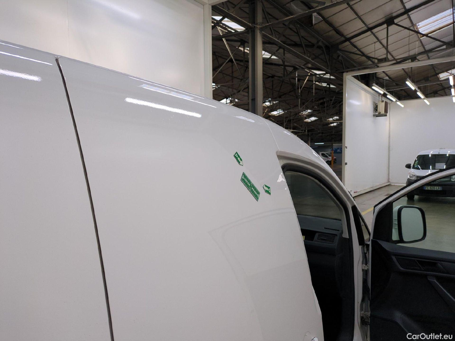  Volkswagen  Caddy VOLKSWAGEN  Van VU 4p Fourgonnette 2.0 TDI 122 4MOTION Business Line Plus #60