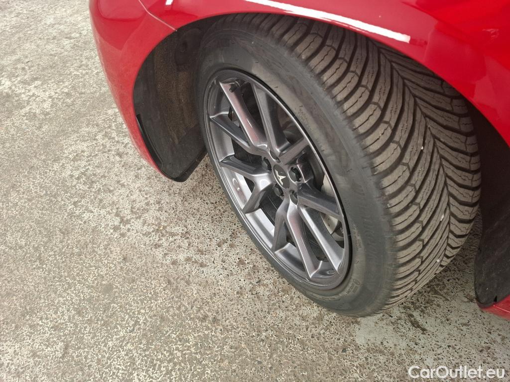  Tesla  Model 3 TESLA  / 2018 / 4P / Berline Grande Autonomie #8