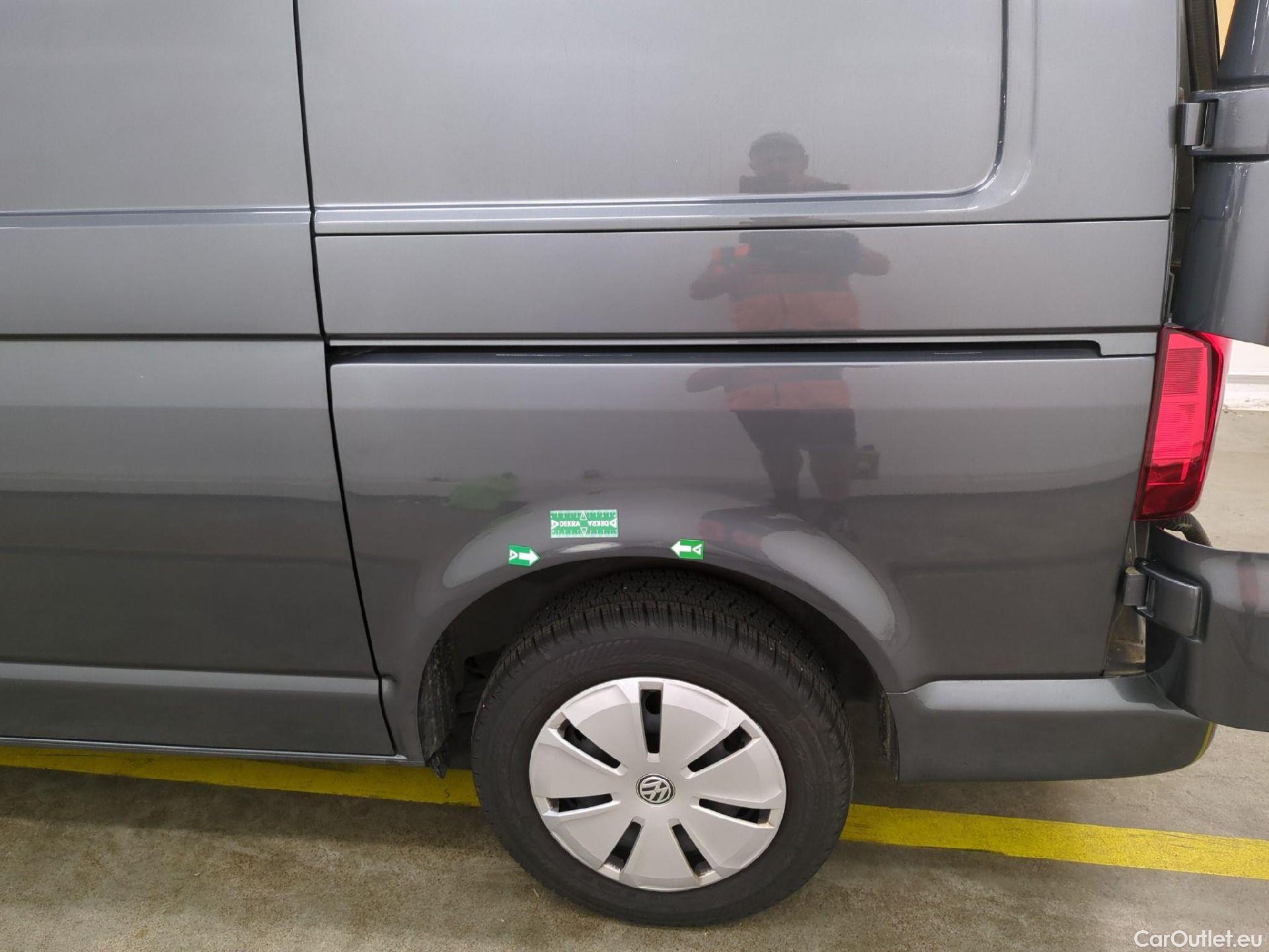  Volkswagen  Transporter VOLKSWAGEN  / 2019 / 4P / Fourgon tôlé 2.0 TDi 150 DSG7 L1H1 Business Plus #5