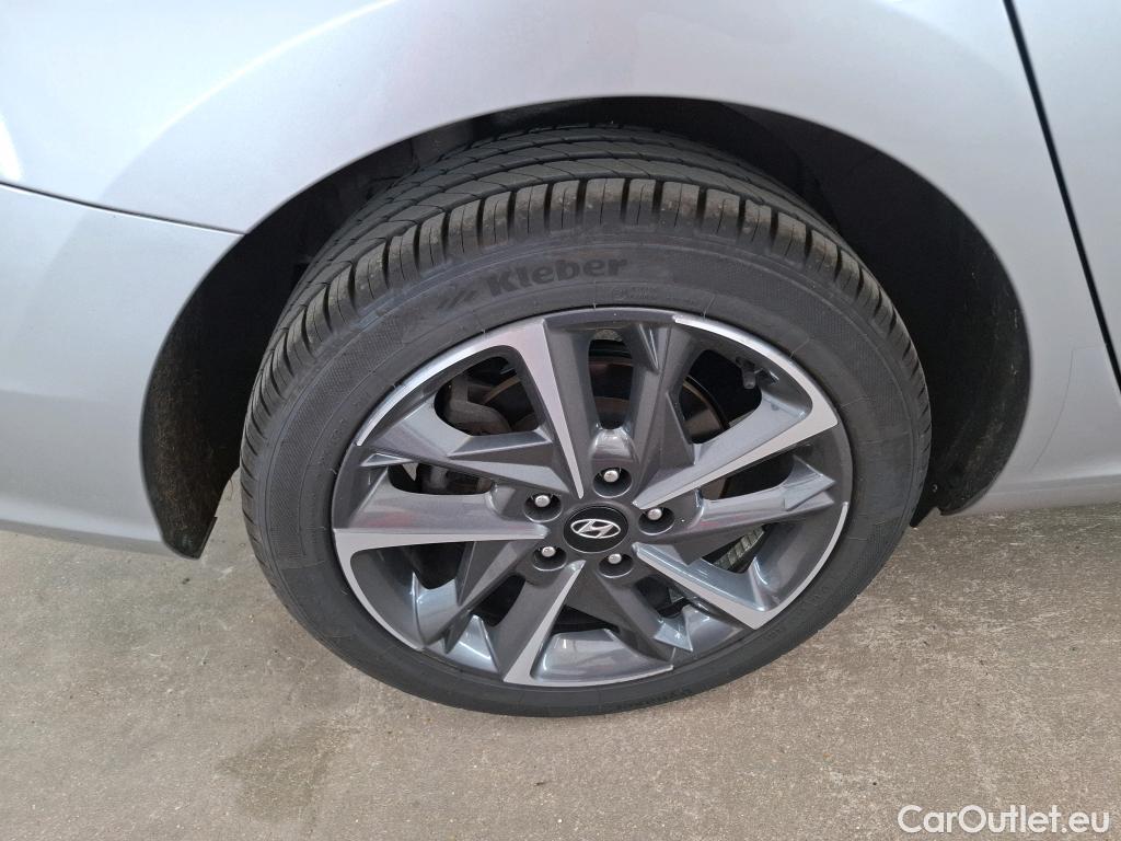  Hyundai  i30 HYUNDAI  Sport Wagon / 2020 / 5P / Break 1.0 T-GDI 120 DCT-7 MHEV CREATIVE SW #6