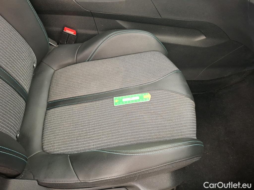  Peugeot  3008  Allure Pack 1.5 HDi 130CV BVA8 E6d #21
