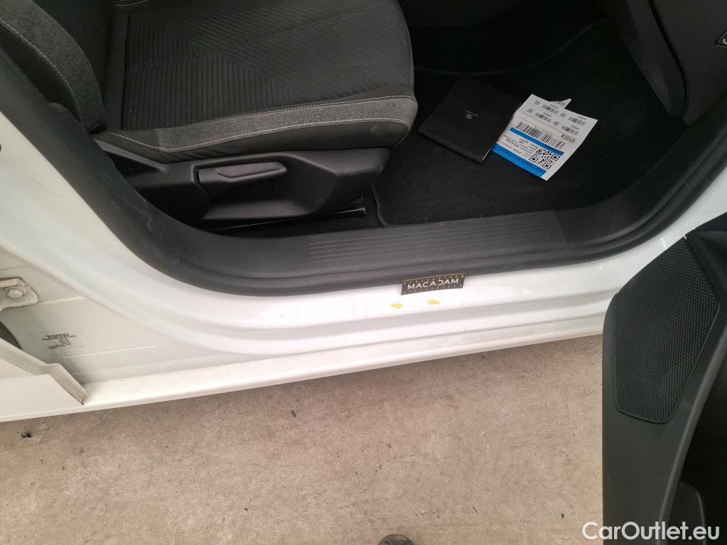  Peugeot  308  Active Pack 1.2 PureTech 110CV BVM6 E6d #48