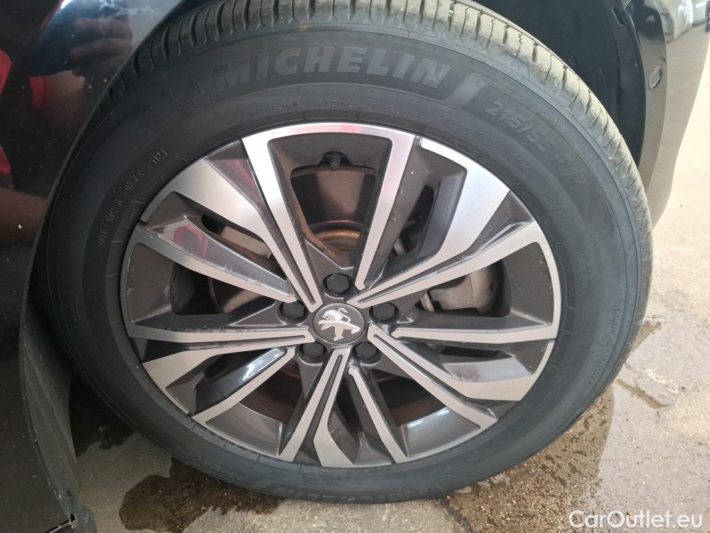  Peugeot  508 PEUGEOT  SW / 2018 / 5P / Break HYBRID 225 E-EAT8 Allure Pack #4