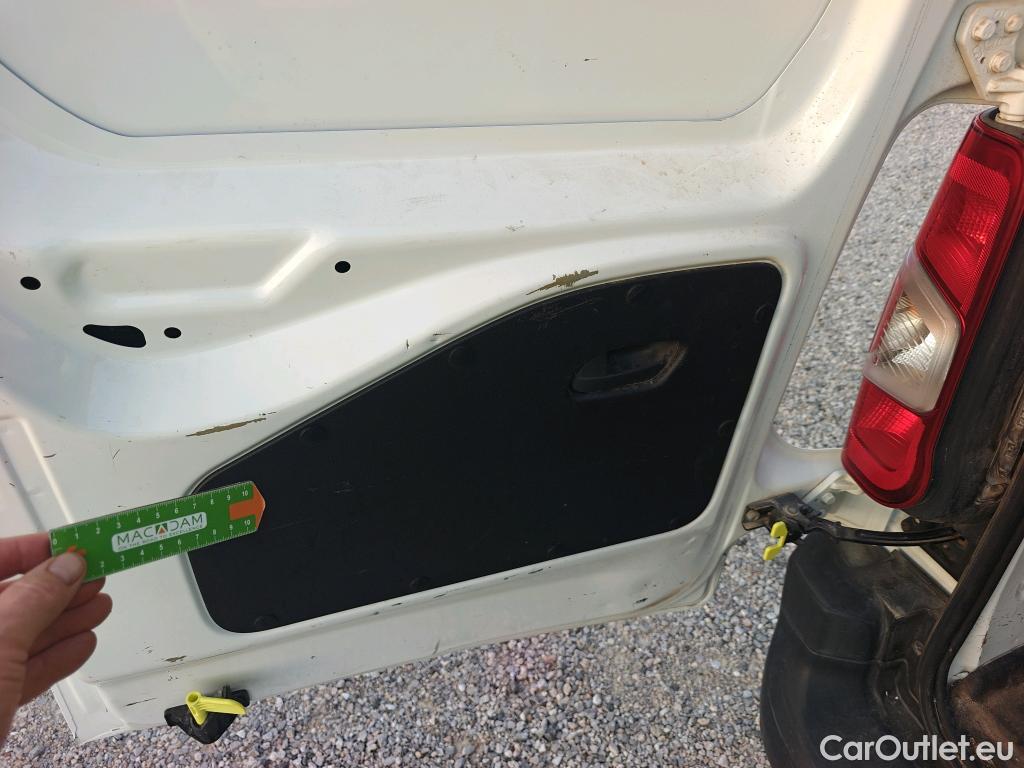  Citroen  Berlingo CITROEN  / 2018 / 3P / furgón derivado de turismo Talla M BlueHDi 75 CONTROL #32