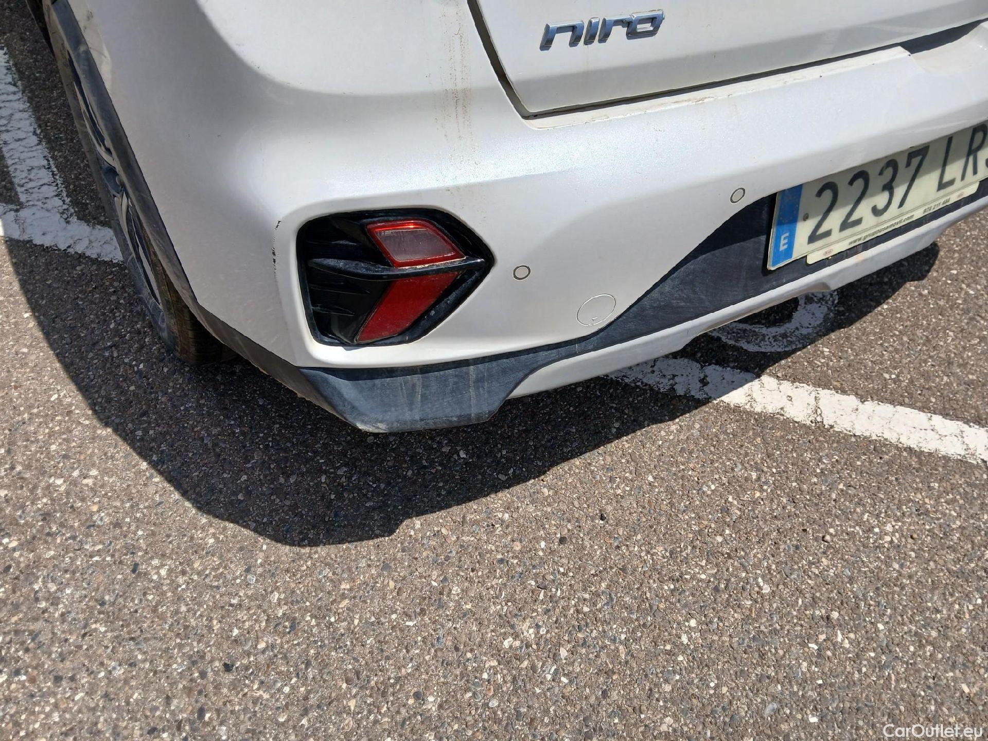  KIA  Niro KIA  / 2019 / 5P / crossover 1.6 GDi HEV 104kW (141CV) Drive #9