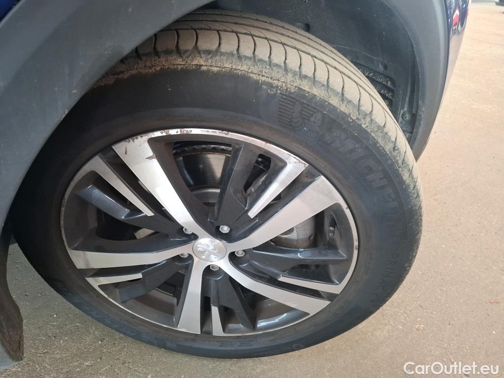  Peugeot  3008 PEUGEOT  / 2016 / 5P / SUV Hybrid 225 e-EAT8 GT Line #39