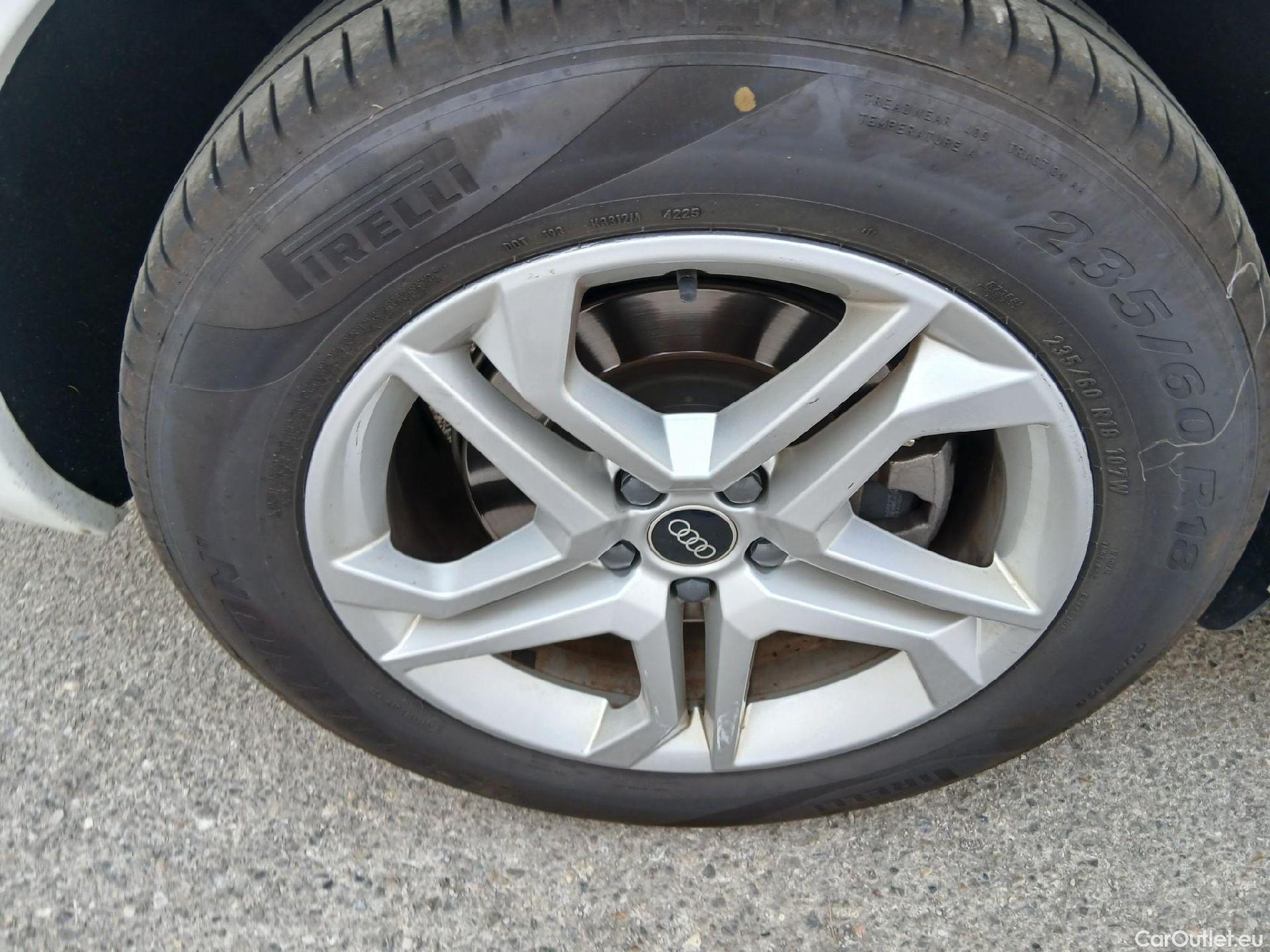  Audi  Q5 AUDI  / 2020 / 5P / todoterreno Advanced 35 TDI 120kW S tronic (CX3) #19