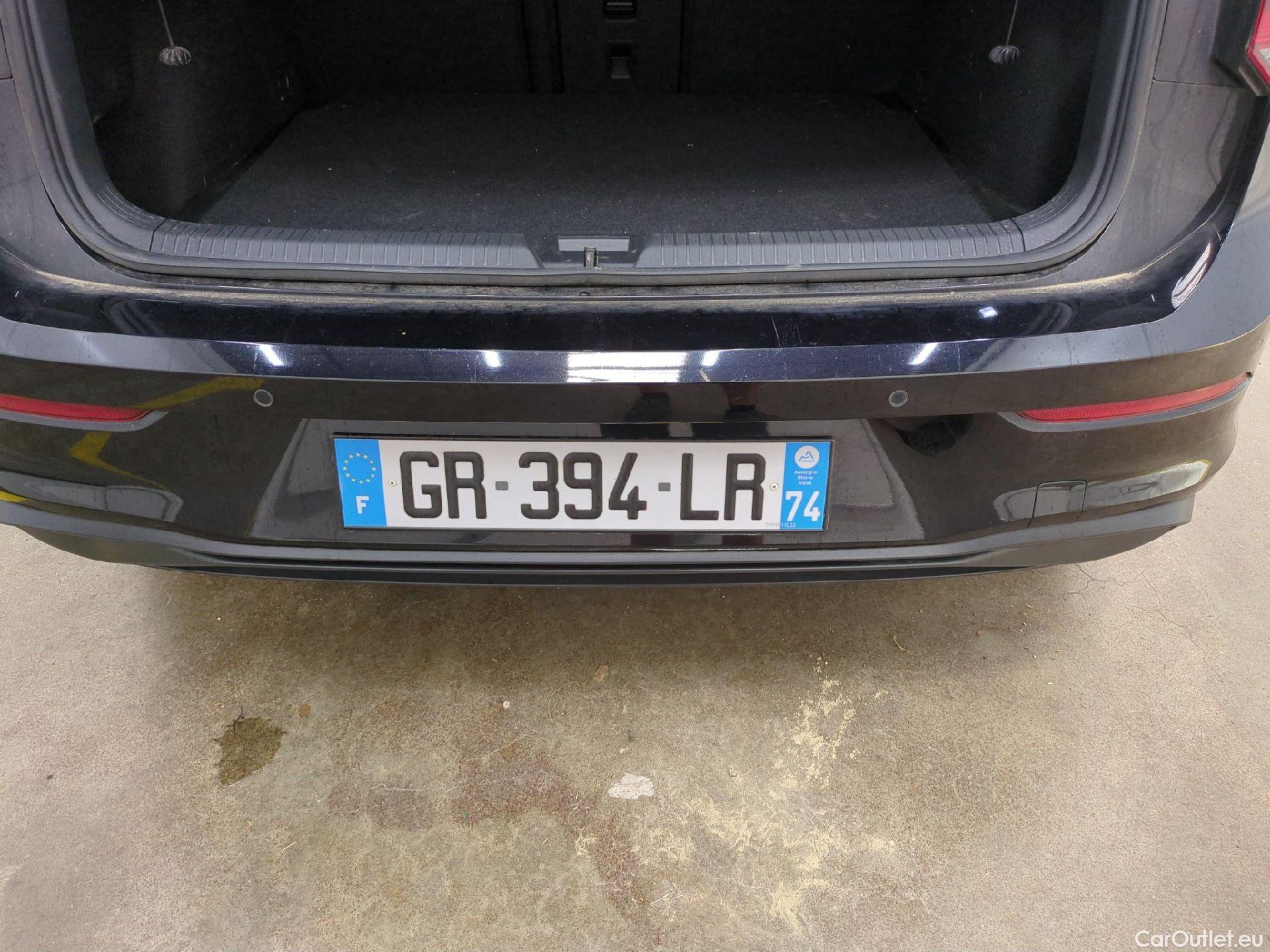  Volkswagen  Golf  / 2020 / 5P / Berline 2.0 TDI SCR 115 DSG7 LIFE BUSINESS #8