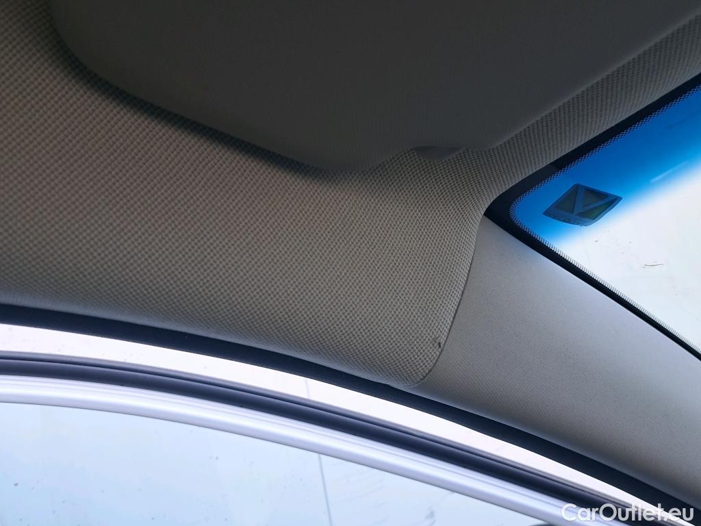  Hyundai   Ioniq HYUNDAI / 2019 / 5P / berlina con portón 1.6 GDI HEV Klass DCT #7