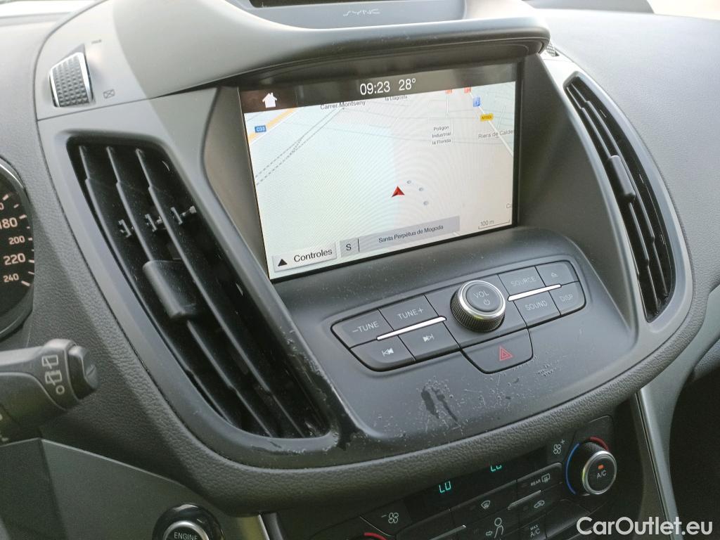  Ford  Kuga FORD  / 2016 / 5P / todoterreno 1.5 EcoBoost 88kW 4x2 Trend+ (CX) #1