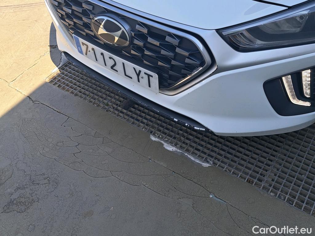  Hyundai   Ioniq HYUNDAI / 2019 / 5P / berlina con portón 1.6 GDI HEV Klass DCT #13