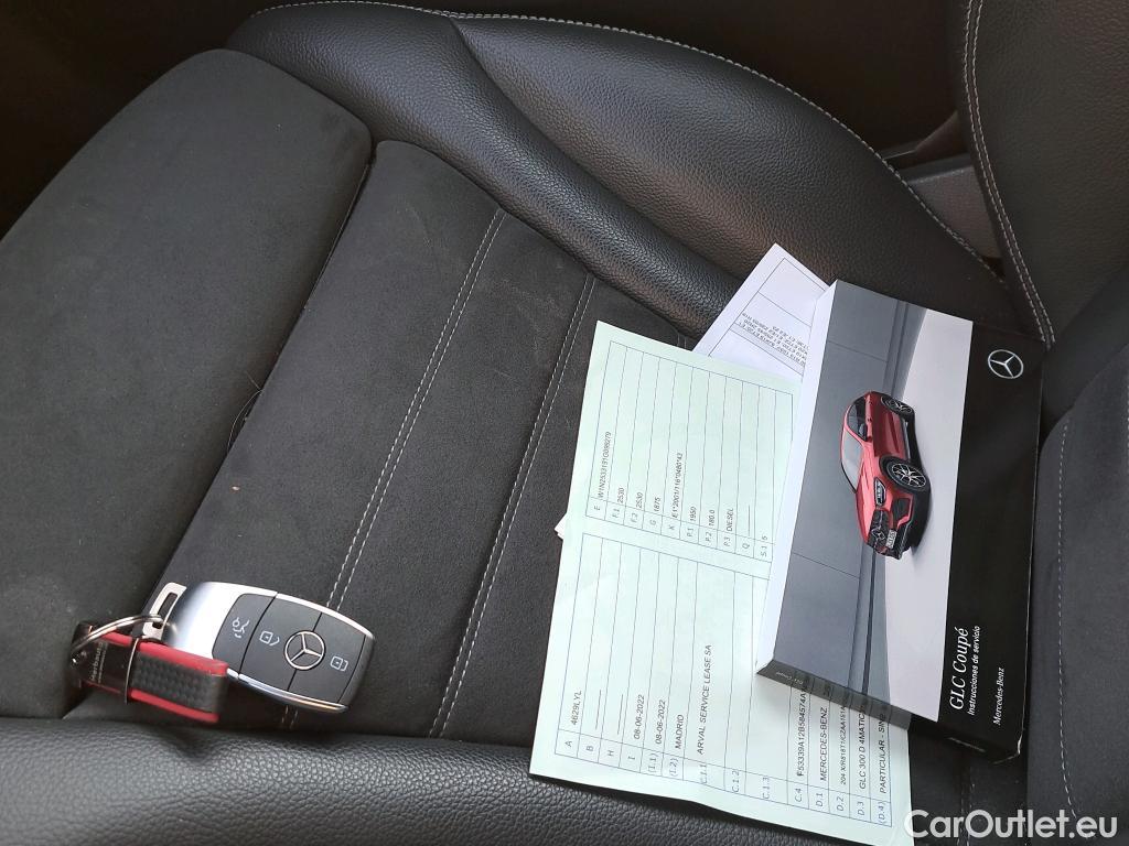  Mercedes  G-Klasee MERCEDES-BENZ GLC Coupé / 2019 / 5P / coupé GLC 300 d 4MATIC #2