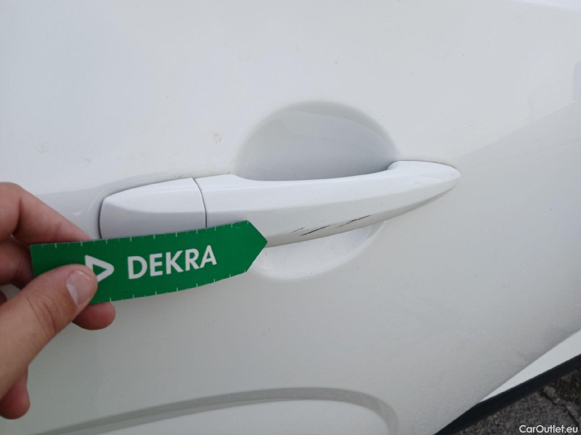  Nissan  Qashqai NISSAN  / 2021 / 5P / todoterreno DIG-T 103kW (140CV) mHEV 4x2 Acenta #35