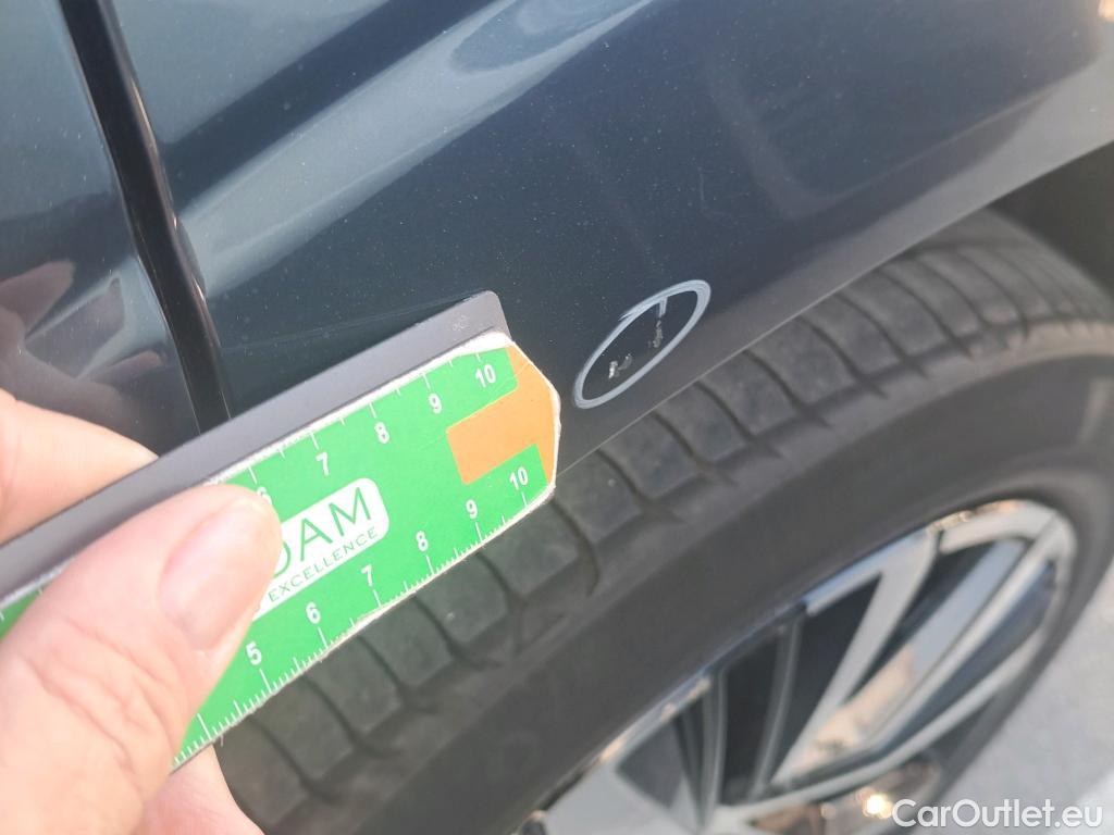  Volvo  XC60 VOLVO  / 2017 / 5P / todoterreno 2.0 B4 D Ultimate Dark Auto #33