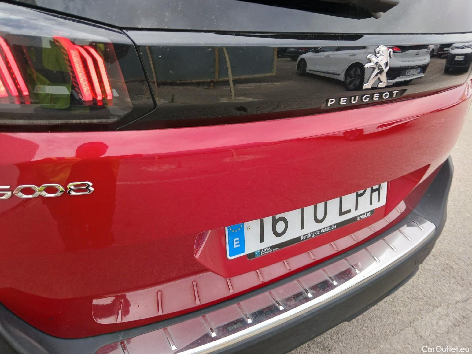  Peugeot  5008 PEUGEOT  / 2020 / 5P / todoterreno 1.5 BlueHDi 96kW S&S Allure Pack EAT8 #26