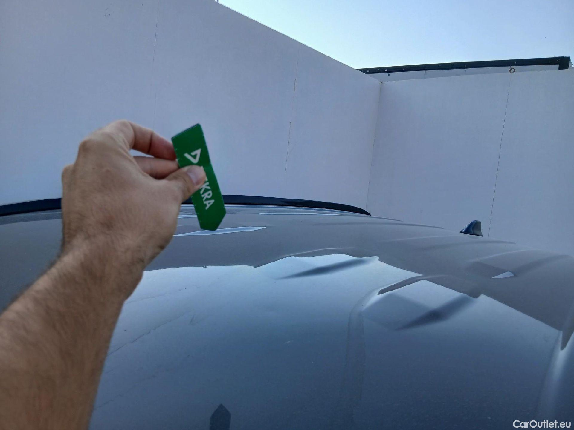  Toyota  RAV4 TOYOTA  / 2018 / 5P / todoterreno 2.5l 220H Luxury #5