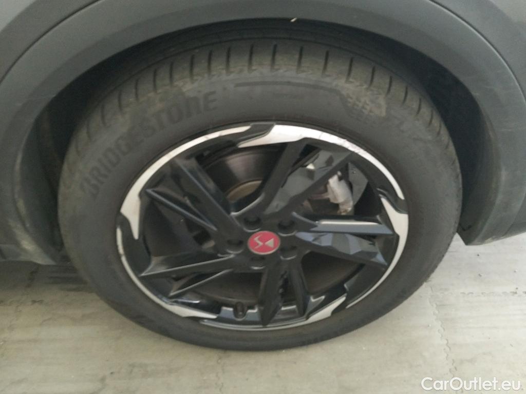  DS  DS7 DS DS 7 Crossback / 2017 / 5P / todoterreno BlueHDi DE 96kW (130CV) AT. PERF.LINE #3