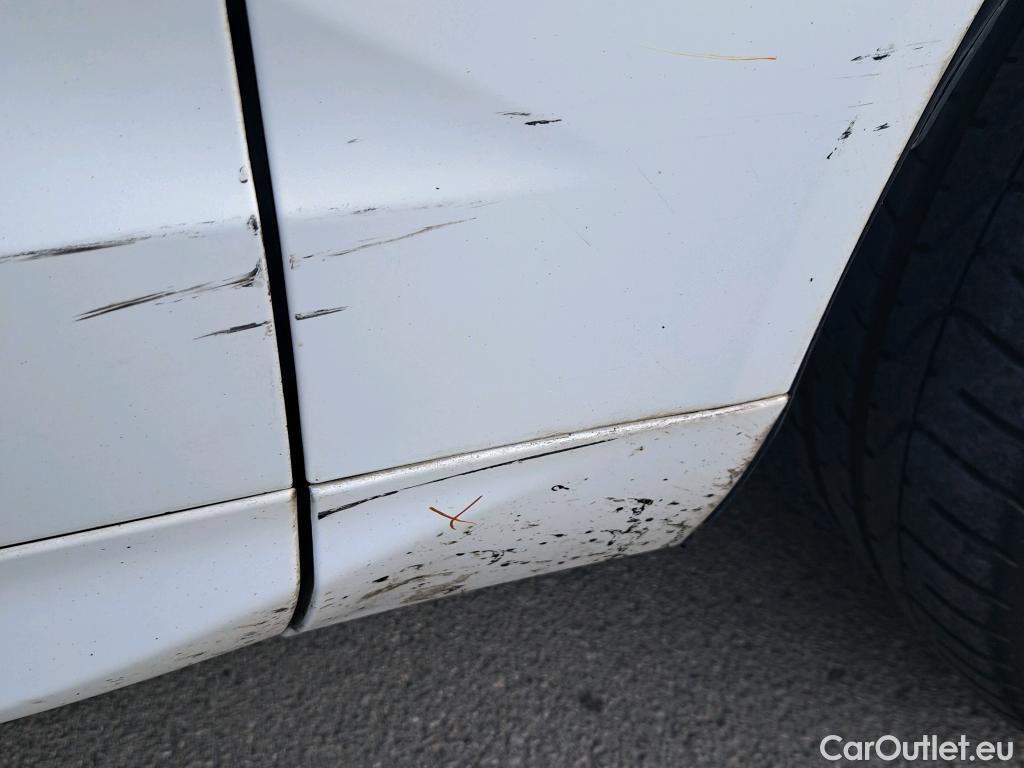  Volvo  XC60 VOLVO  / 2017 / 5P / todoterreno 2.0 B4 D AWD R-Design Auto #25