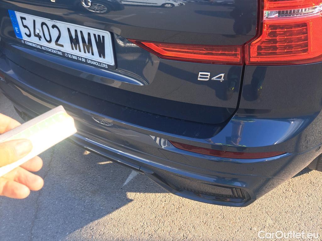  Volvo  XC60 VOLVO  / 2017 / 5P / todoterreno 2.0 B4 D Ultimate Dark Auto #24