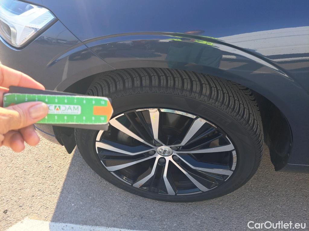  Volvo  XC60 VOLVO  / 2017 / 5P / todoterreno 2.0 B4 D Ultimate Dark Auto #15