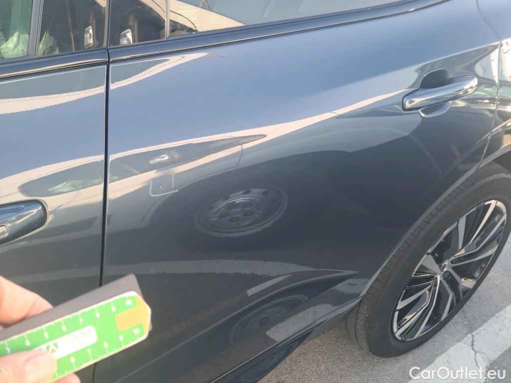  Volvo  XC60 VOLVO  / 2017 / 5P / todoterreno 2.0 B4 D Ultimate Dark Auto #30