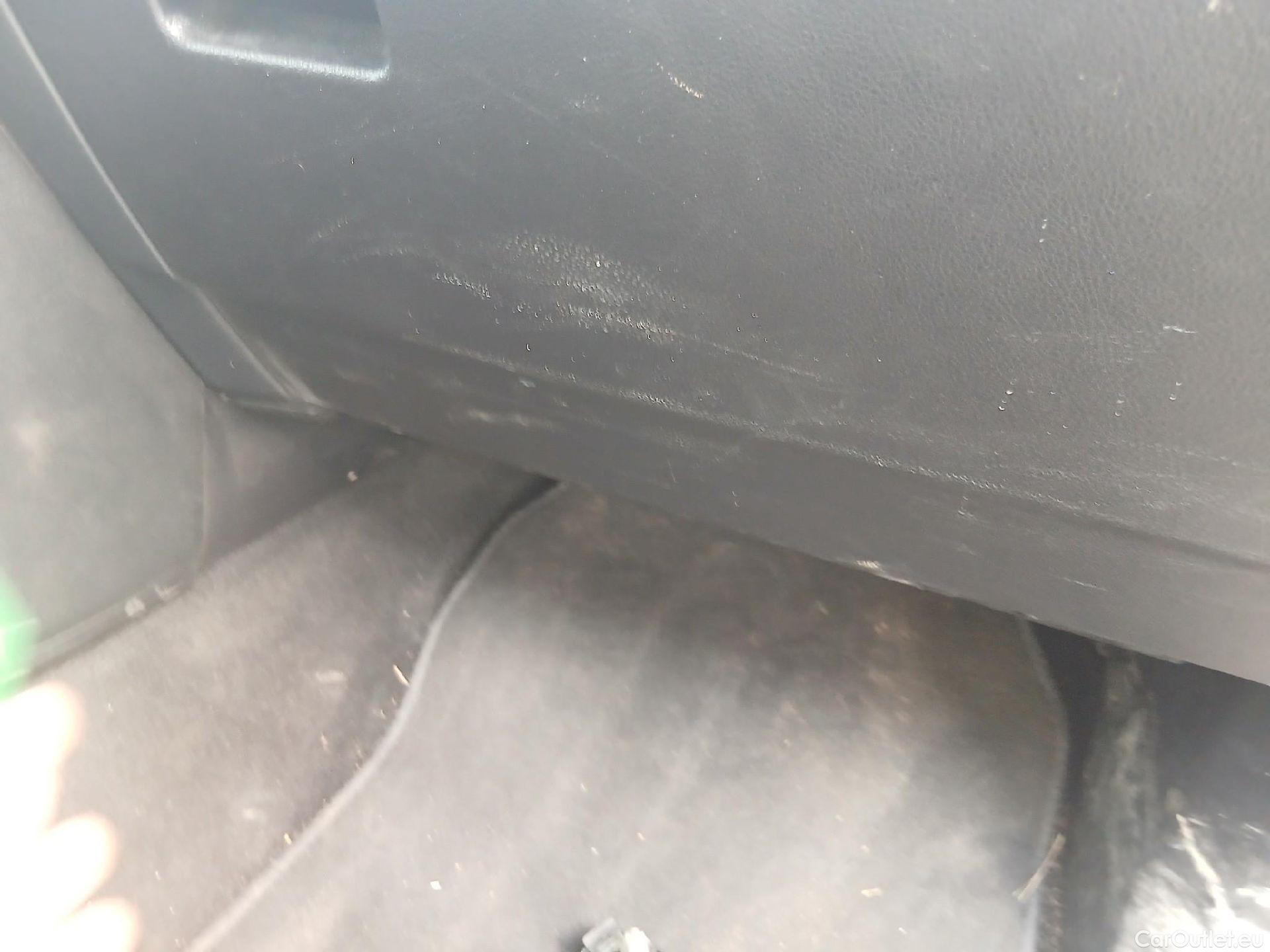  Toyota  Land Cruiser TOYOTA  / 2017 / 3P / todoterreno 2.8 D-4D VX #24