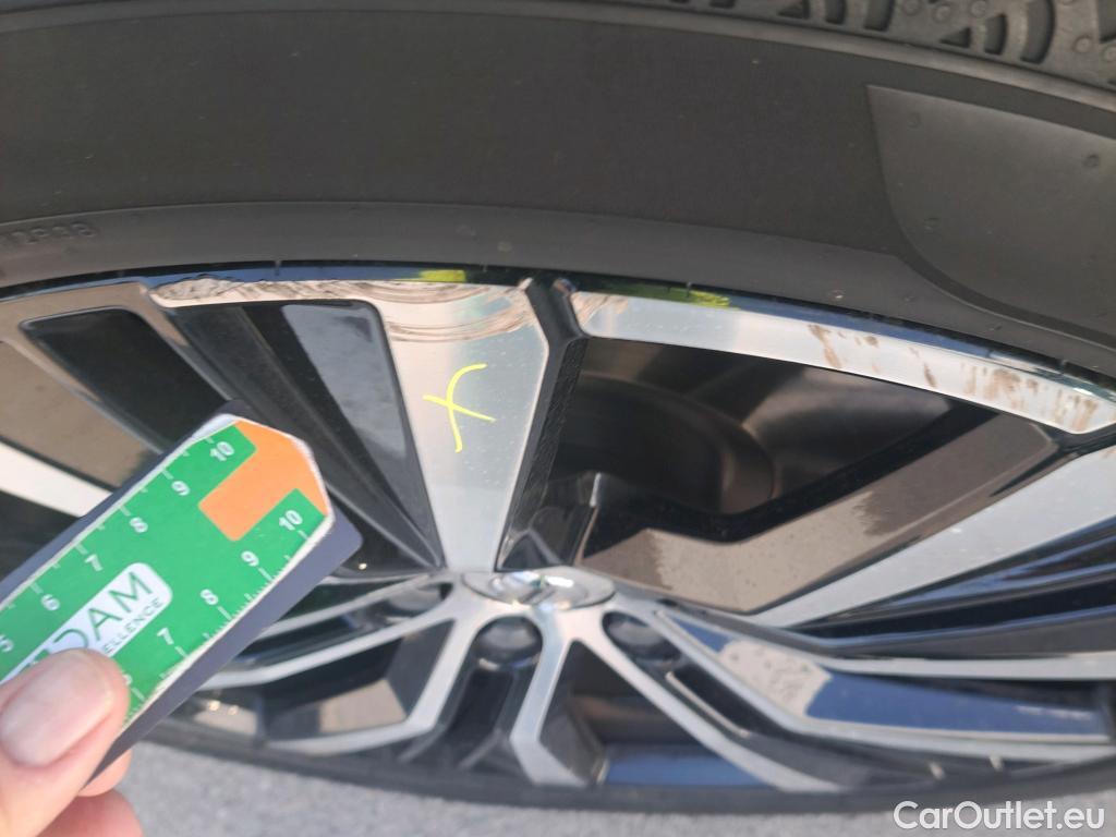  Volvo  XC60 VOLVO  / 2017 / 5P / todoterreno 2.0 B4 D Ultimate Dark Auto #16