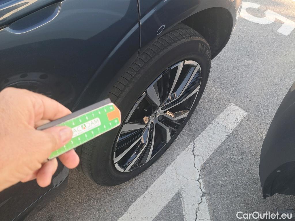  Volvo  XC60 VOLVO  / 2017 / 5P / todoterreno 2.0 B4 D Ultimate Dark Auto #11