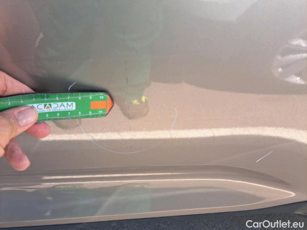  Volvo  XC 40 VOLVO XC40 / 2021 / 5P / todoterreno 1.5 T4 Recharge PHEV Plus Dark Auto #17