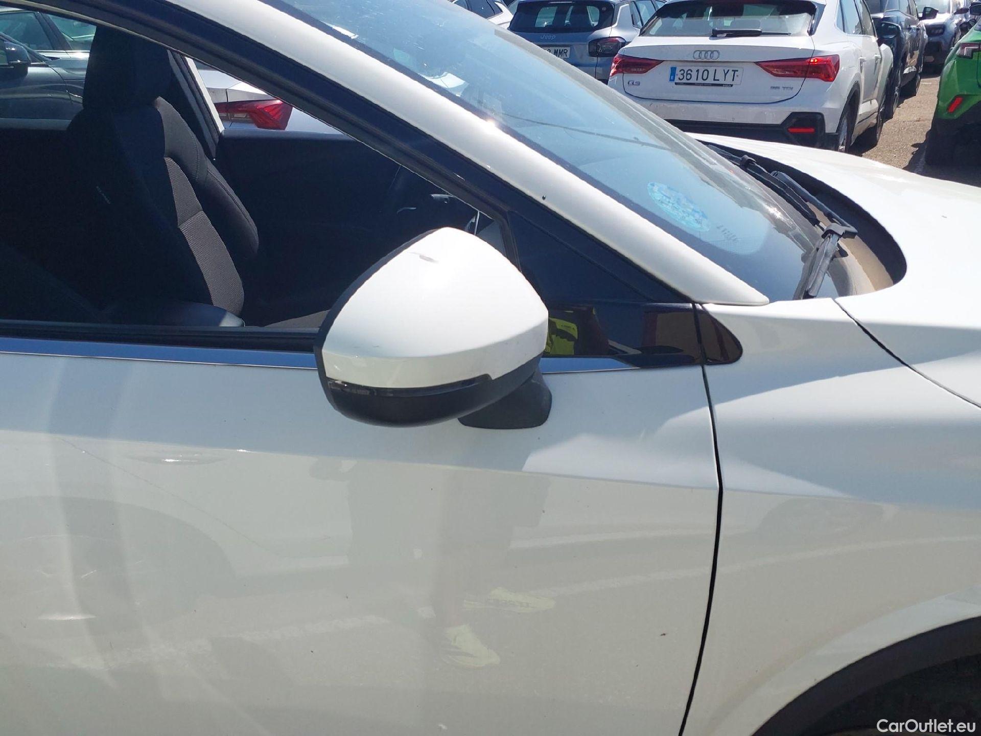  Nissan  Qashqai NISSAN  / 2021 / 5P / todoterreno DIG-T 103kW (140CV) mHEV 4x2 Acenta #18