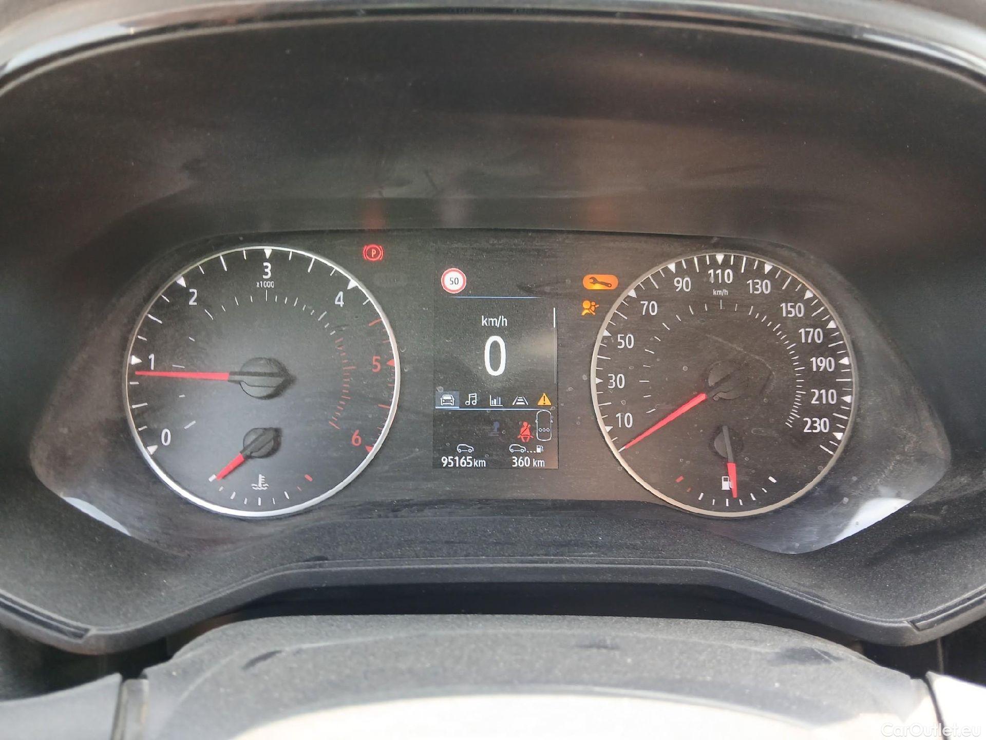  Renault  Clio RENAULT  / 2019 / 5P / berlina con portón Equilibre Blue dCi 74kW (100CV) #22