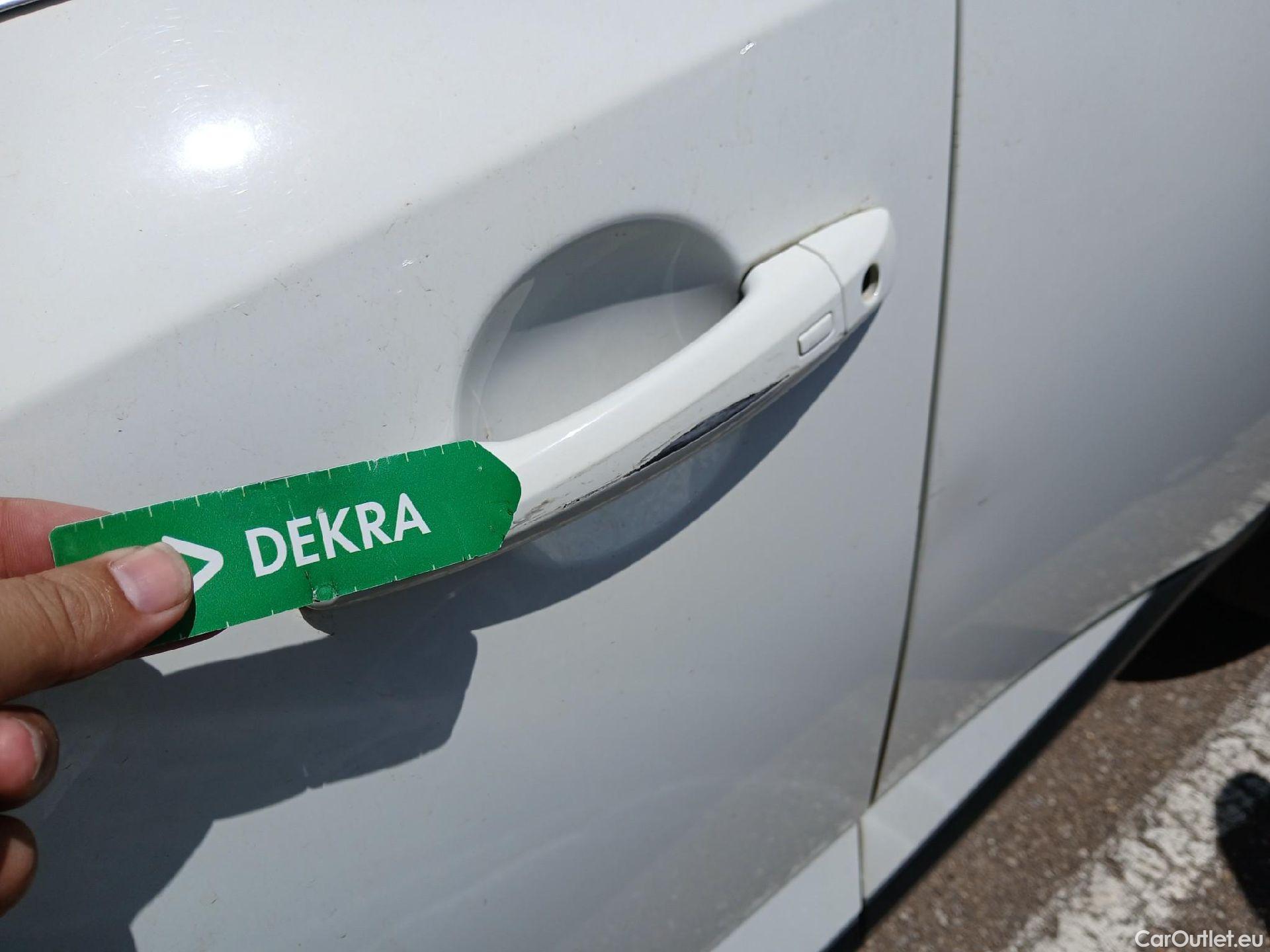  Nissan  Qashqai NISSAN  / 2021 / 5P / todoterreno DIG-T 103kW mHEV 4x2 N-GO(SP) #22