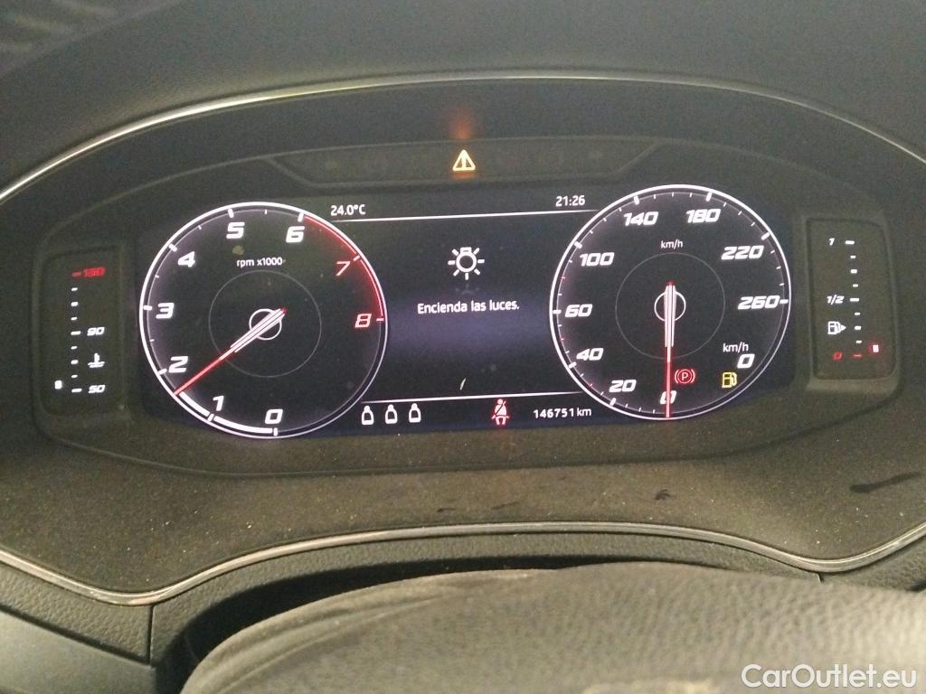  Seat  Arona SEAT  / 2017 / 5P / todoterreno 1.0 TSI 70kW (95CV) Style Edition Eco (CX) #32