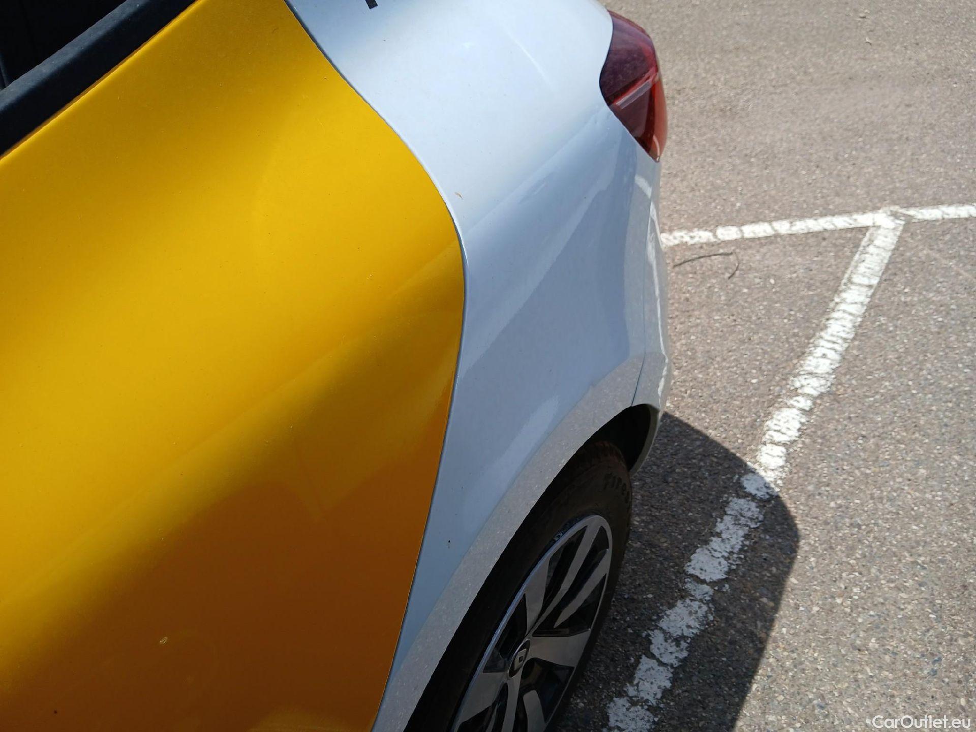  Renault  Clio RENAULT  / 2019 / 5P / berlina con portón Equilibre Blue dCi 74kW (100CV) #12