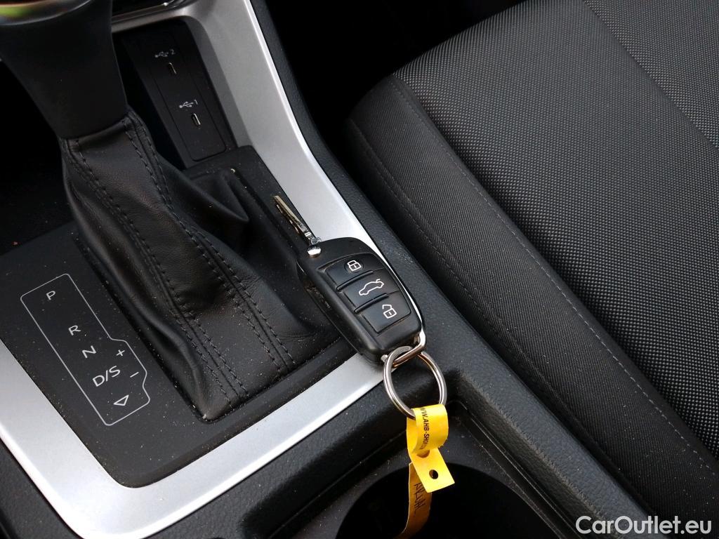  Audi  Q3 AUDI  / 2018 / 5P / todoterreno Advanced 35 TDI 110kW (150CV) S tronic #2