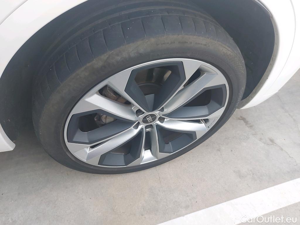  Audi  Q5 AUDI  / 2020 / 5P / todoterreno Black line 40 TDI 150kW quattro-ultra #1