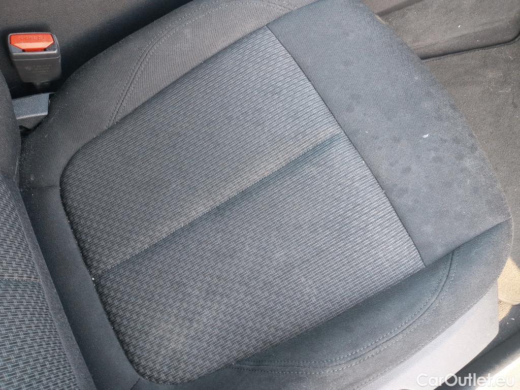 Bmw  Serie 1 BMW  / 2019 / 5P / berlina con portón 118i #10