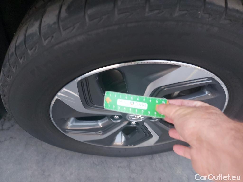  Hyundai  Konna HYUNDAI Kona / 2020 / 5P / todoterreno 1.6 GDI HEV Maxx DCT #12